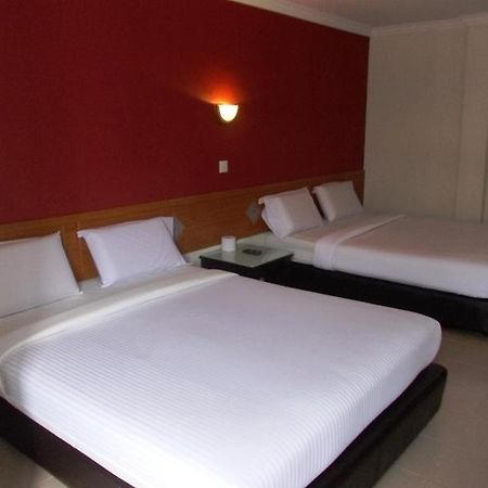 Lotus Hotel Johor Bahru Extérieur photo
