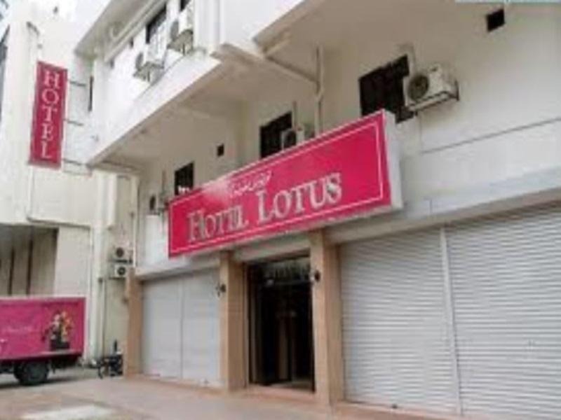 Lotus Hotel Johor Bahru Extérieur photo