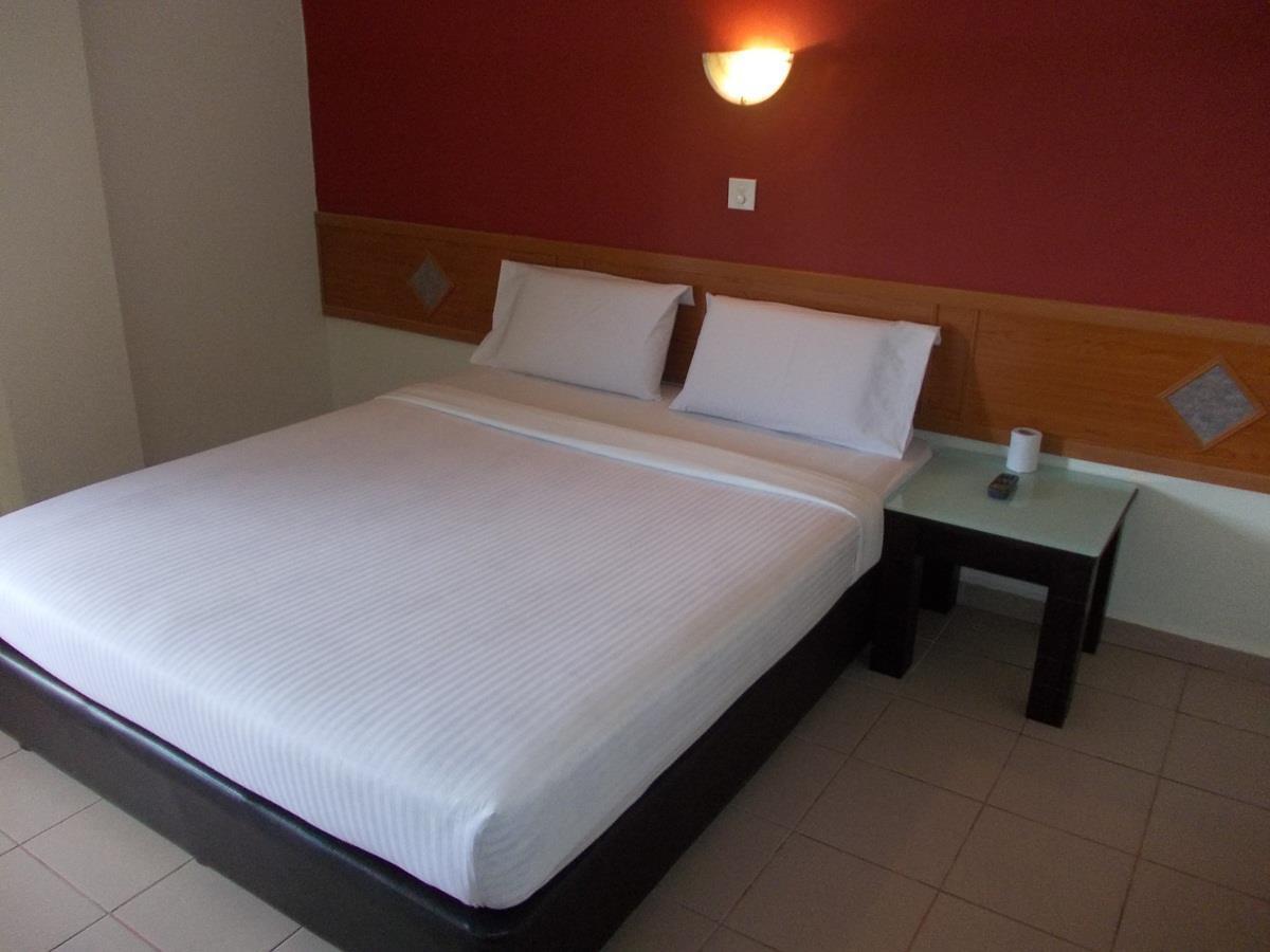 Lotus Hotel Johor Bahru Extérieur photo
